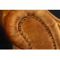 Invicta CHESTERFIELD Szezlong musztardowo żółty aksamit 170 x 79 x 61cm / 41252